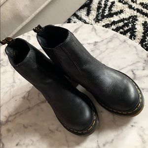DR. MARTENS CADENCE SMOOTH HEELED CHELSEA BOOTS